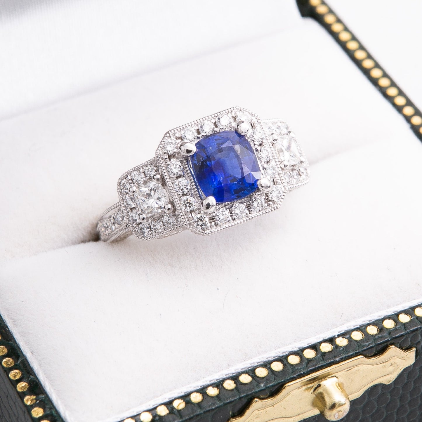 Platinum Sapphire Diamond RIng